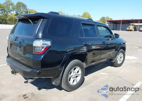 2021 Toyota 4Runner Sr5 Premium z USA, uszkodzony, nr VIN JTENU5JR7M5856985